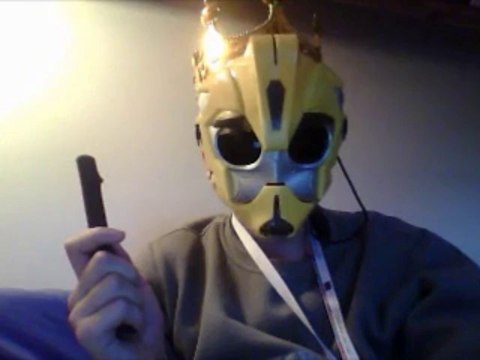 Le meilleur allié de GTCSS le Destromanien, aMazeInGPros l'asperger (ou LabyrinthMaster) SANS SON IMAGE prêt à faire un duel (clash doux) pour sauver le monde et à se rencontrer 203 avenue brugmann, REMASTERISE!!