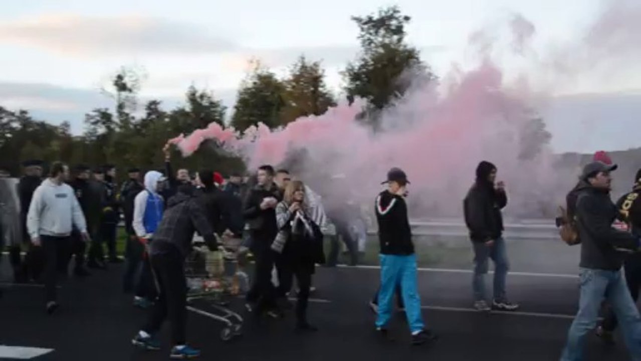 Montauban-de-Bretagne. Les CRS évacuent... en musique !