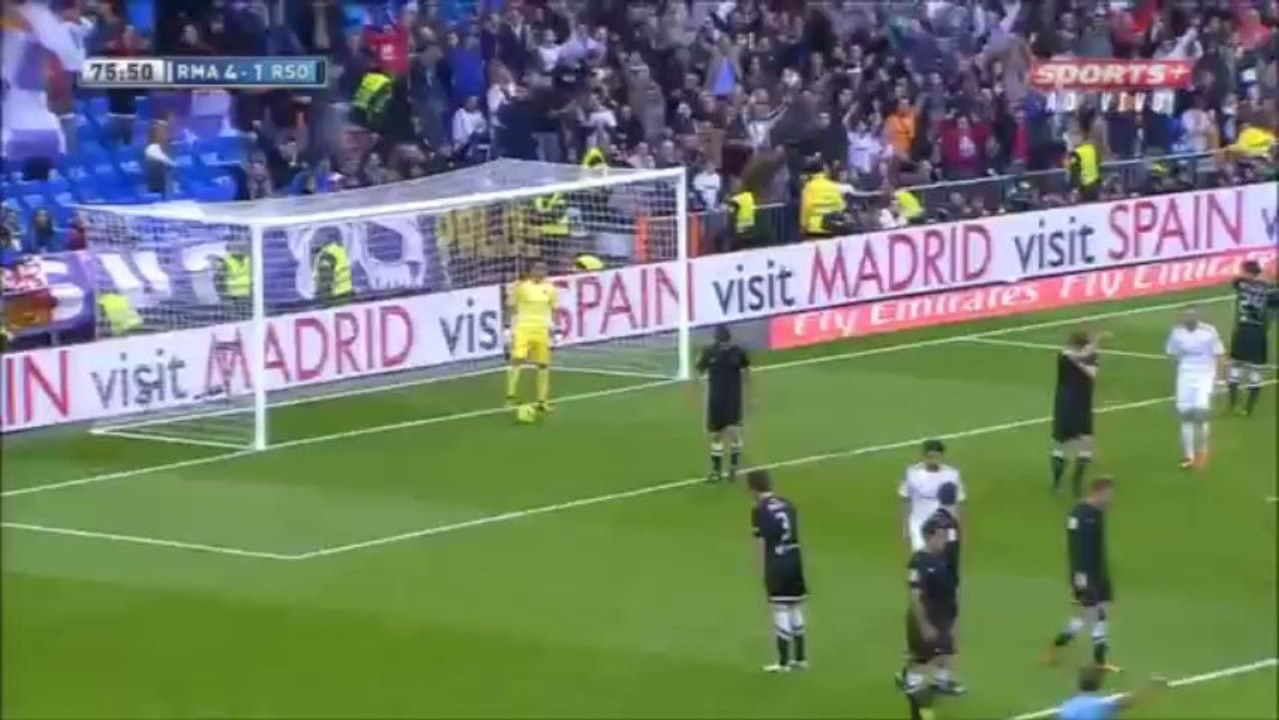 Le gardien ne bouge pas sur le coup franc de Cristiano Ronaldo !