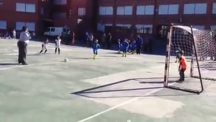 Parque de Lisboa 2000 vs Colegio ALKOR 2º "A" - Gol de Dani - 9 Marzo 13