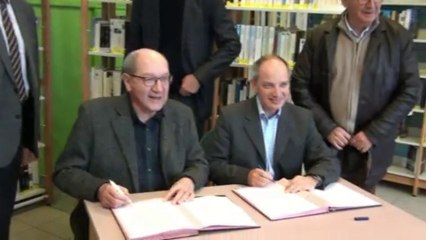 Signature de la convention d’adhésion de la Bibliothèque Municipale Pauline Roland au réseau de lecture publique de Caen la mer