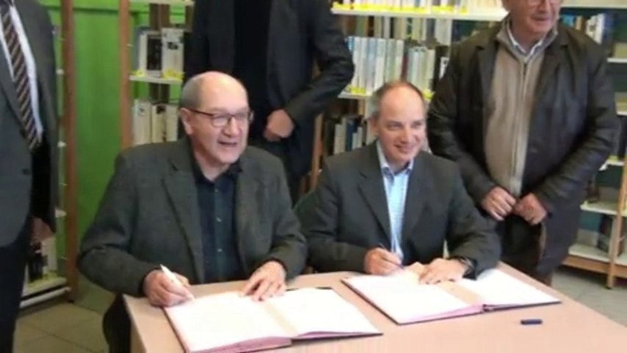 Signature de la convention d’adhésion de la Bibliothèque Municipale Pauline Roland au réseau de lecture publique de Caen la mer