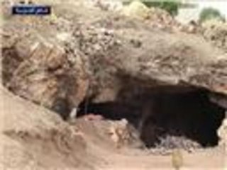 اللجوء لمغارات ريف إدلب هربا من قصف المعارك