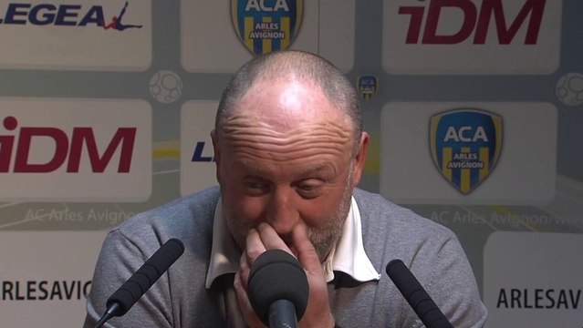 Conférence de presse AC Arles Avignon - Stade Brestois 29 (1-0) : Franck DUMAS (ACA) - Alex DUPONT (SB29) - 2013/2014