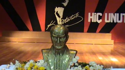 SİSTEM KOLEJİ 10 KASIM TÖRENİ-OKUL MÜDÜRÜ EMİNE ÇİNİ