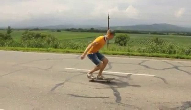Skate Backflip FAIL.... Head on the ground