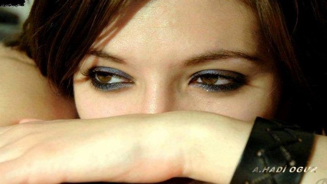 AHMET ÖZHAN ÇARESİZİM ÇARESİZ