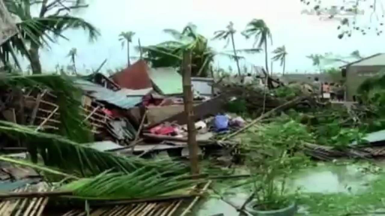 Mehr als 10.000 Tote durch Taifun 'Haiyan' befürchtet