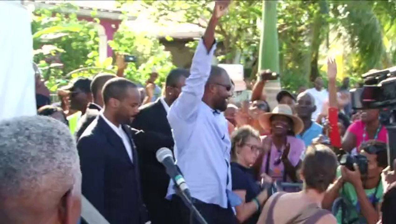 Martinique: marée humaine pour le retour de Thierry Dol