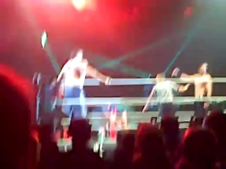 WWE LIVE - Glasgow - 10/11/13 - Drew McIntyre&Khali Entrance