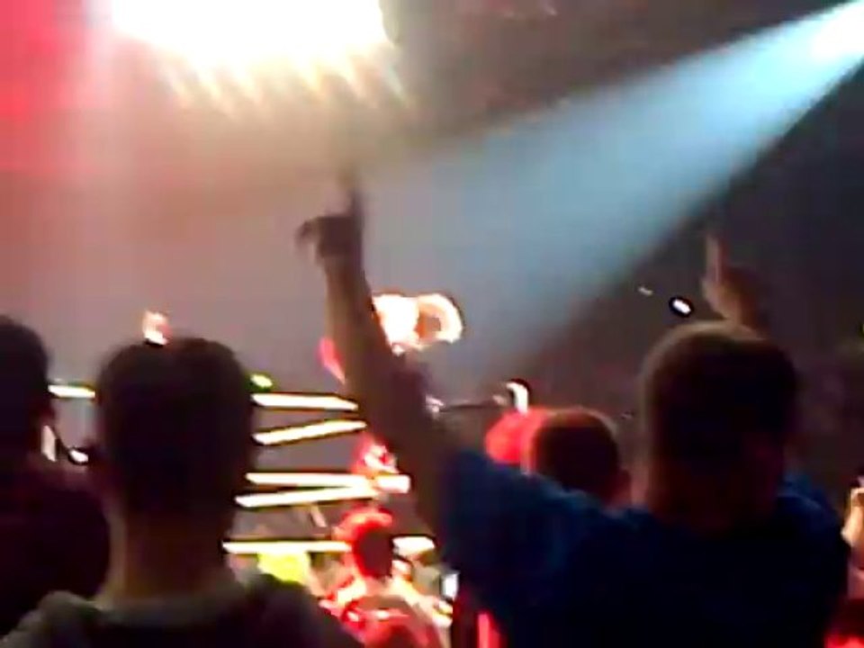 WWE LIVE - Glasgow - 10/11/13 - Punk&Bryan After Match