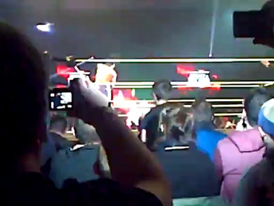 WWE LIVE - Glasgow - 10/11/13 - The Uso's Entrance