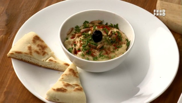 Hummus with Pita Bread-Mummy Ka Magic