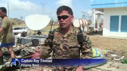 Philippines struggles to help desperate typhoon victims