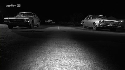 Deux voitures, la nuit