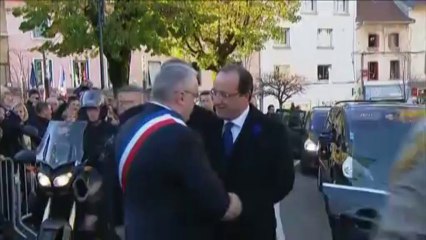11-Novembre : Hollande hué lors de sa visite à Oyonnax