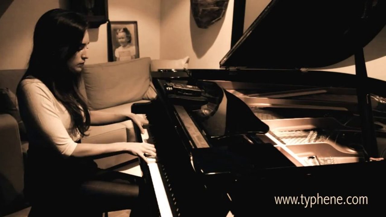 Bill Withers Ain't No Sunshine Cover by (Typhene Barrow)