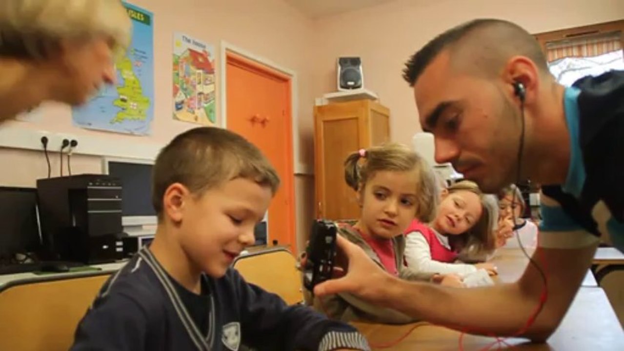 Telethon 2013 -Des Cartes Aux Enfants - Exposition