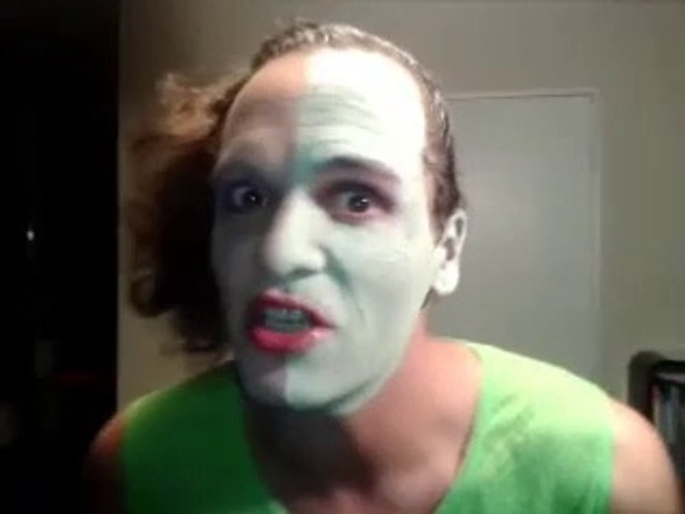 UKRAINE - Version Hulk-Reine 2.0 Marvel war .