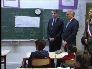 Download Video: Cluny, la ville qui accueille Ayrault et Peillon pour promouvoir les rythmes scolaires - 15/11