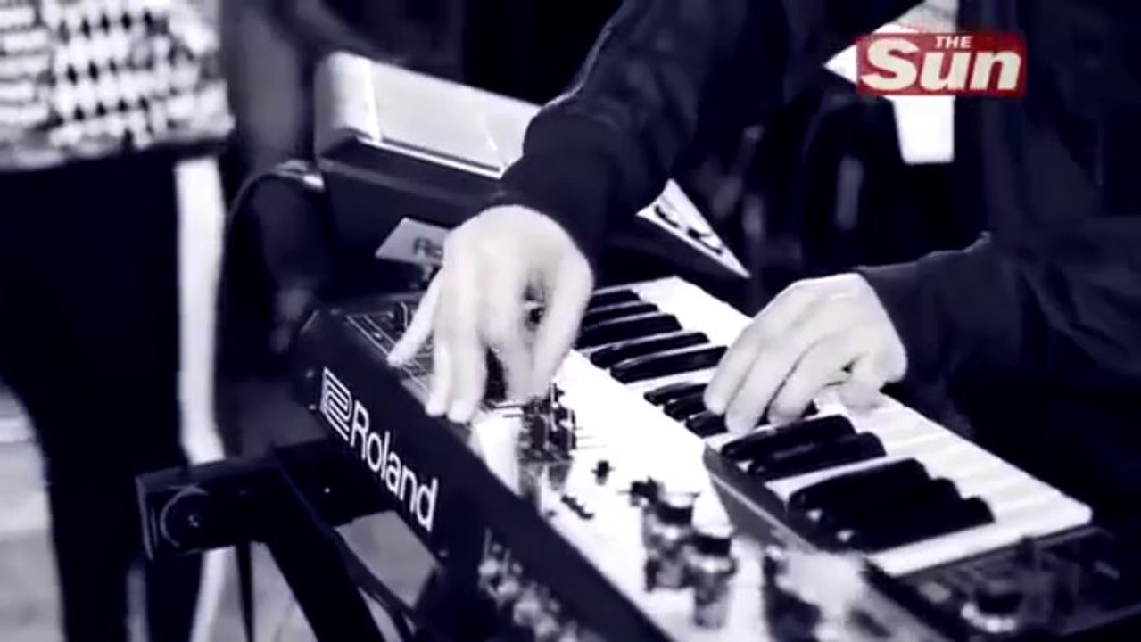 Rudimental Ready Or Not ft Ella Eyre (The Sun Biz Sessions)