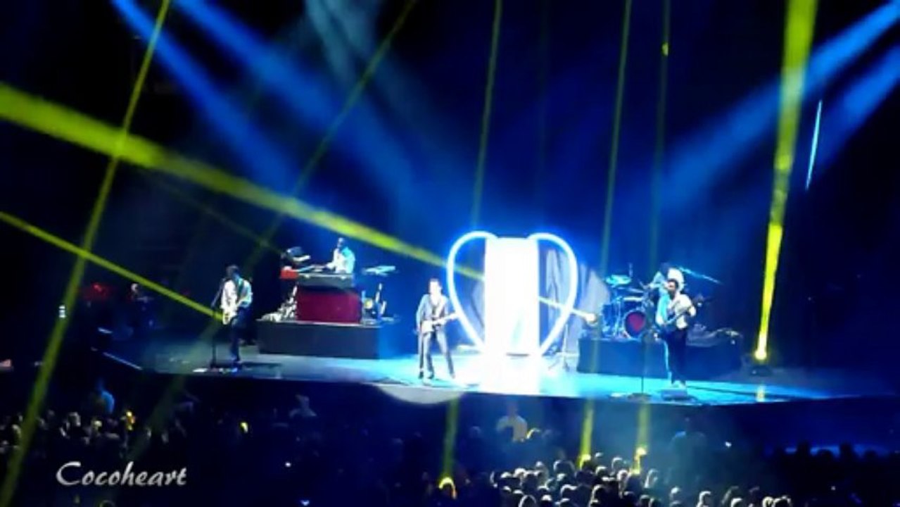 01 Mayer Hawthorne - Support Bruno Mars @ Düsseldorf, ISS Dome, 11.11.2013