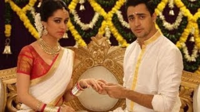 Check Out | Shraddha Kapoor's Look In Gori Tere Pyaar Mein