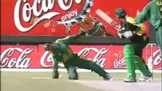 Afridi 52 off 46 against South Africa - Sharjah 2000 - 12th ODI Fifty