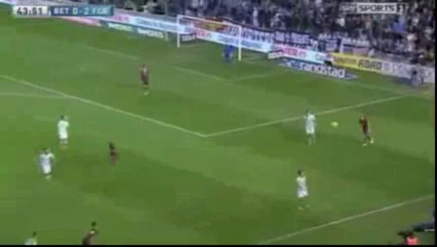 Pha bóng qua người siêu hạng của Neymar