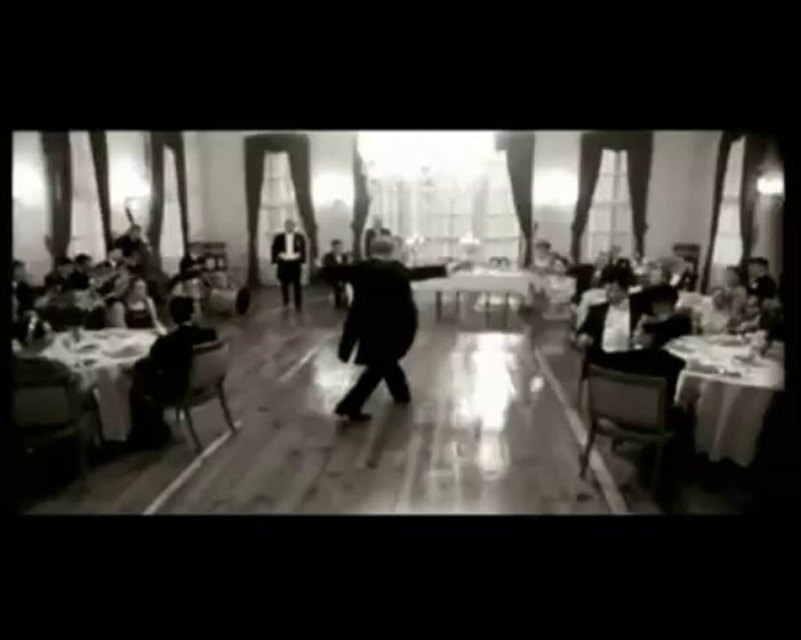 SÜMER EZGÜ SARI ZEYBEK