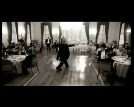 SÜMER EZGÜ SARI ZEYBEK