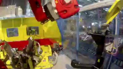 Vespa-Primavera---How-it-s-made_149 Kbps - 400x224px