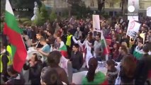 Clashes as students try to blockade politicians inside Bulgarian parliament