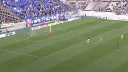 Un gardien japonais marque un but à la Begovic !