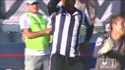 Perú - 'El Zorrito' Aguirre lo celebró antes de tiempo