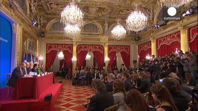 Hollande hosts European leaders for youth unemployment summit in Paris