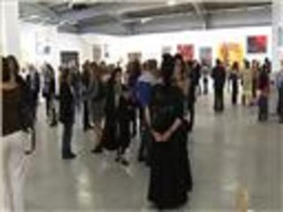 معرض تشكيلي لإغاثة الأطفال السوريين