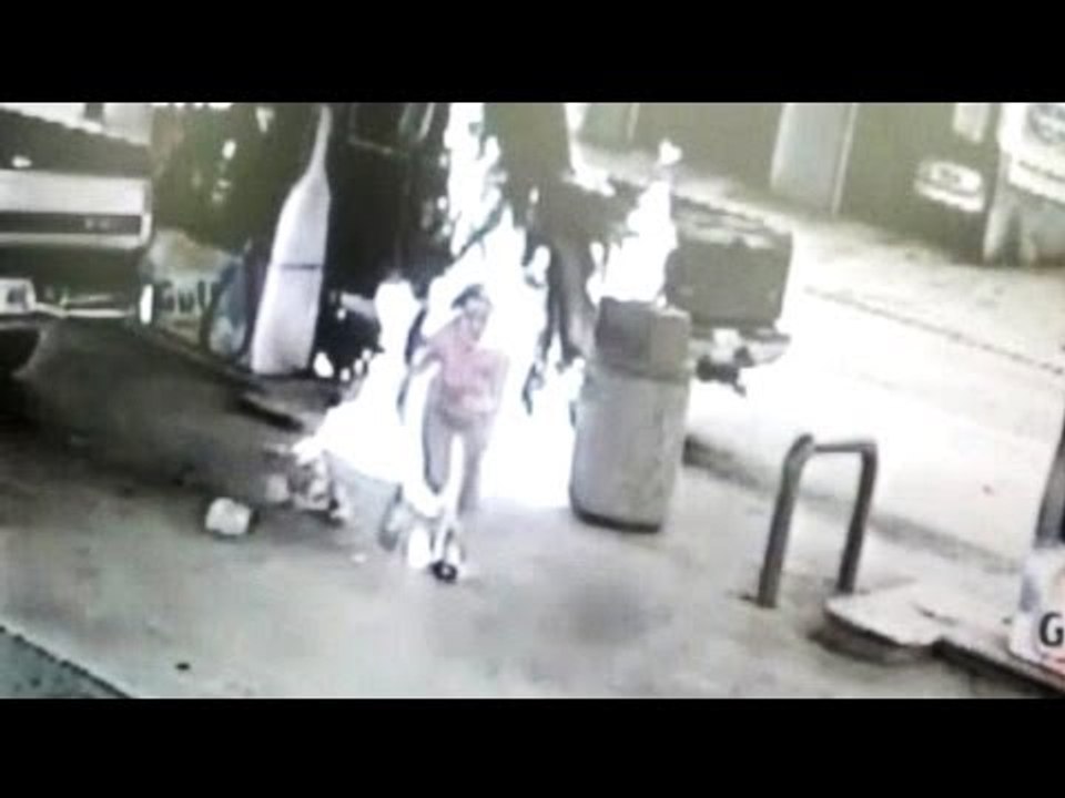 Man accidentally sets wife on fire at Georgia gas station