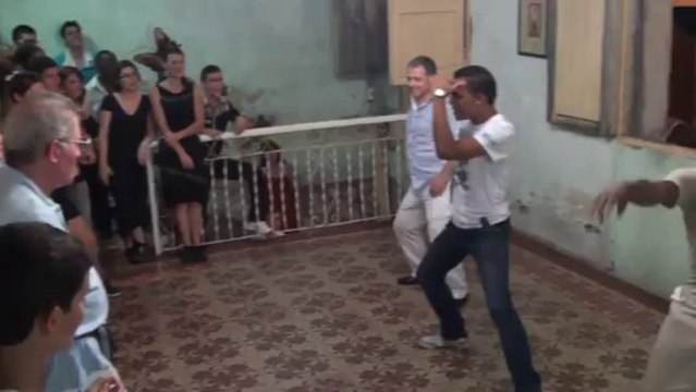 WWW.DANSACUBA.COM Show reggaeton garçons juillet 2013 STAGE SALSA PENDANT LE CARNAVAL CUBAIN