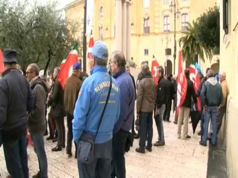 LO SCIOPERO E I MILLE EURO DEI CANDIDATI MATERA 13-11-2013