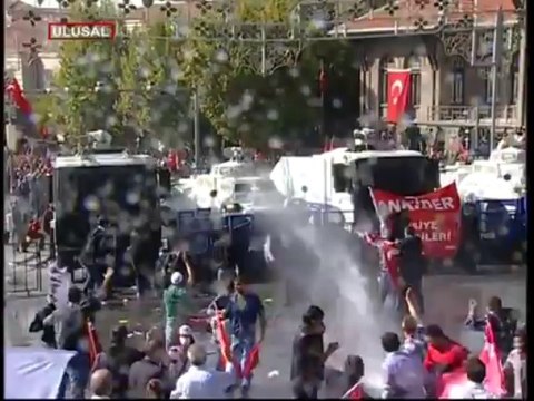 Panzerlere kafa tutan kadın Ulusal Kanal'a konuştu