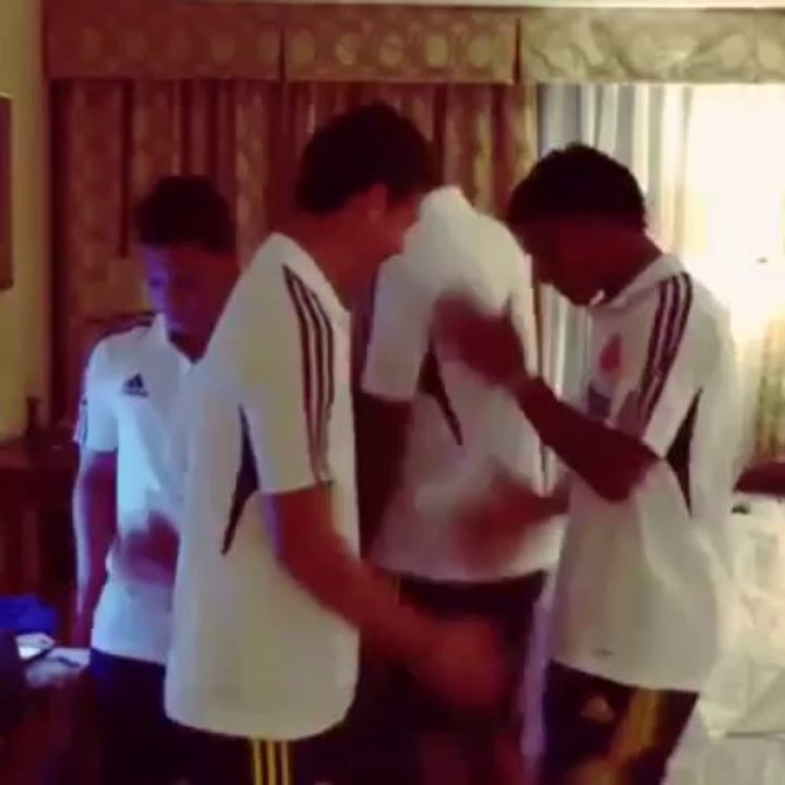 La Selección Colombia y Su Cursito de  baile