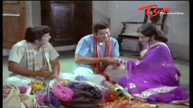 Krishna Flirting Beautiful Woman To Sell Bangles | Comedy Scene