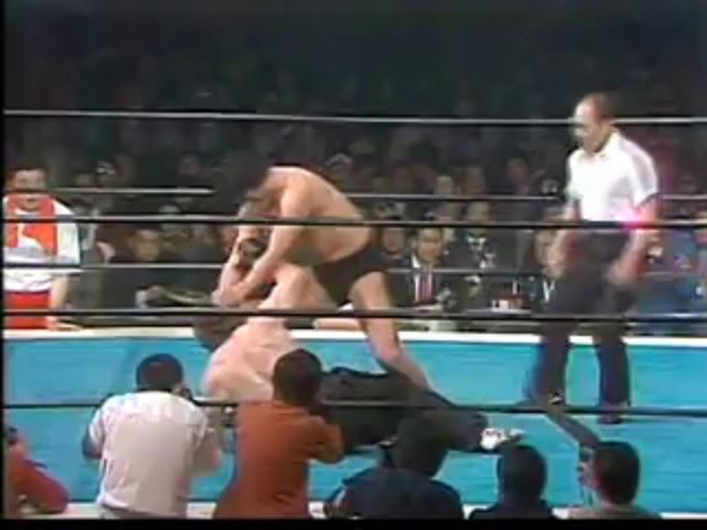 アントニオ猪木 vs レフトフックデイトン - 動画 Dailymotion