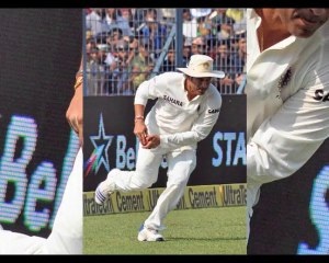 Fans welcome Sachin in unique style at Wankhede