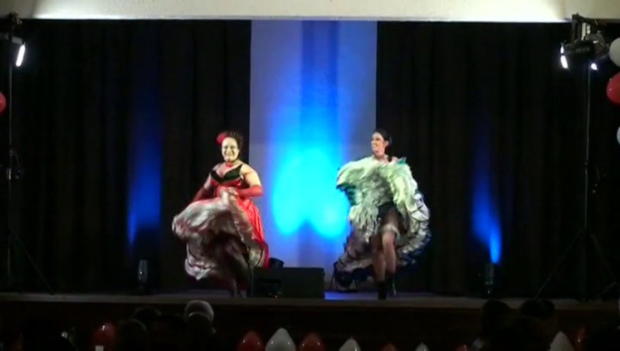 Spectacle cabaret - french cancan - humour - guinch'pépettes - Beyrede