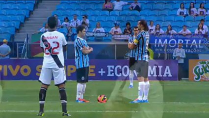 Brasil - Los jugadores protestan durante un minuto