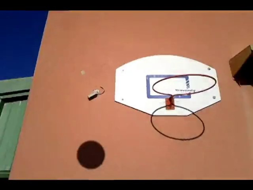 L'exploit de Fred : Panier au pied