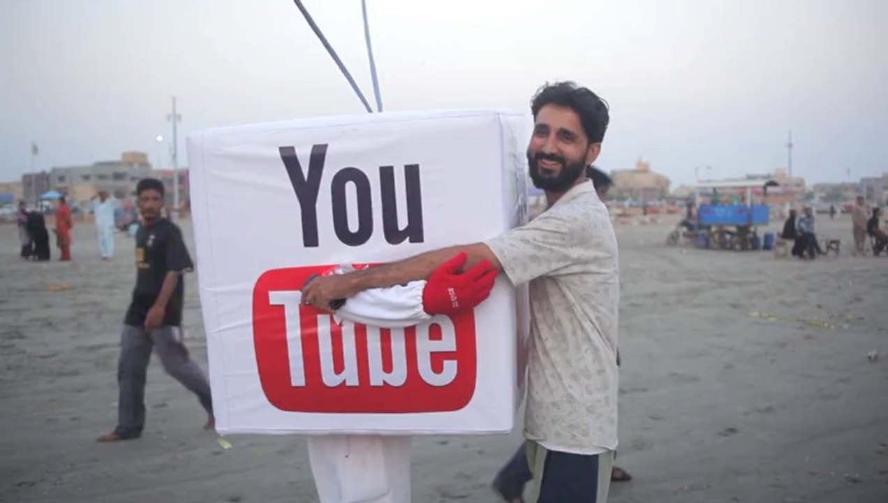 Hugs for YouTube! #KholoBC