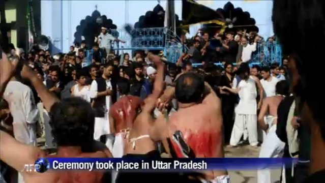 Indians flagellate themselves for Ashura